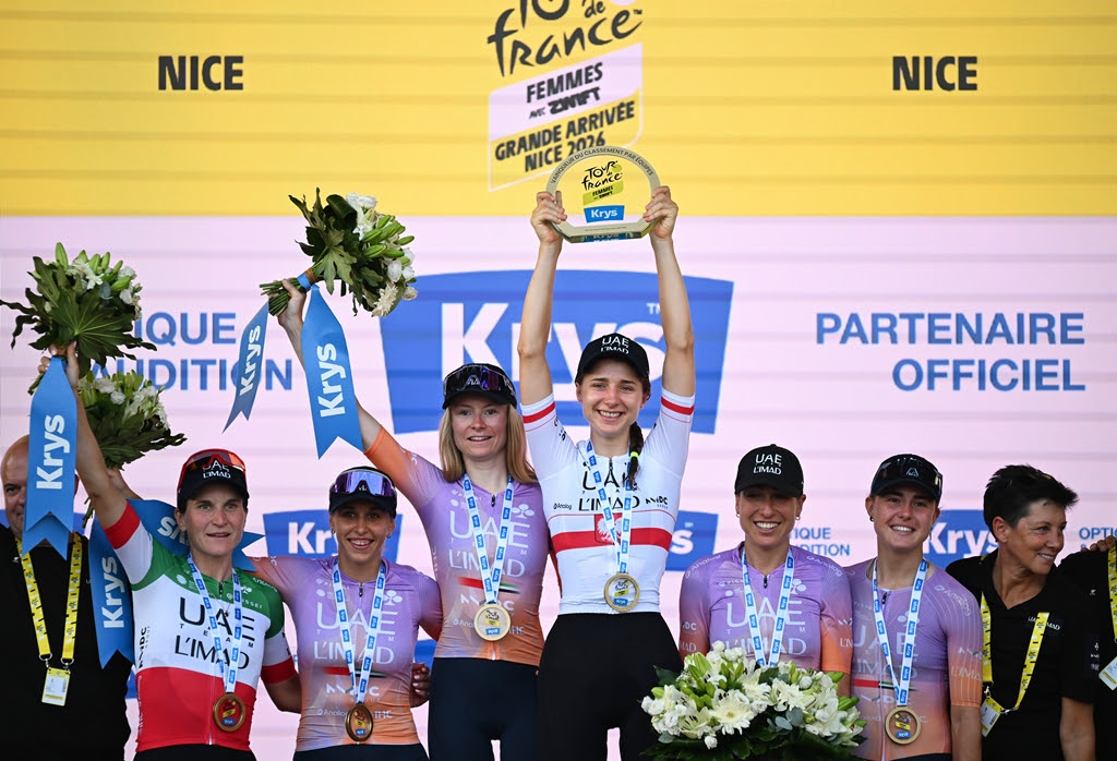 UAE Team L’IMAD celebrates securing the 2026 UCI Women's World Team number one ranking